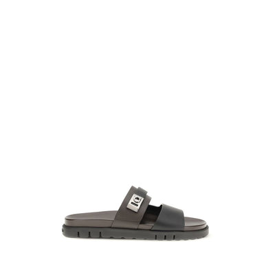 Sandali bassi Ferragamo in pelle di vitello nera Bos Taurus