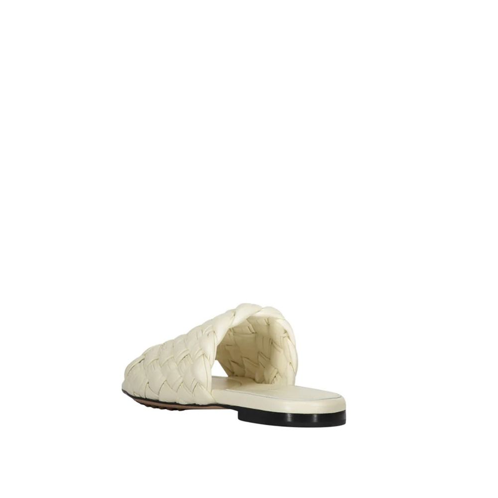 Mules Bottega Veneta in pelle di agnello bianca