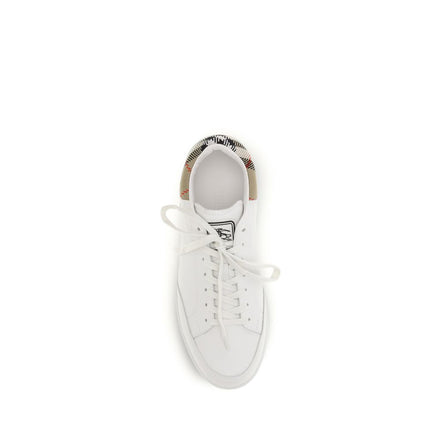 Baskets basses Burberry en cuir de veau blanc Bos Taurus