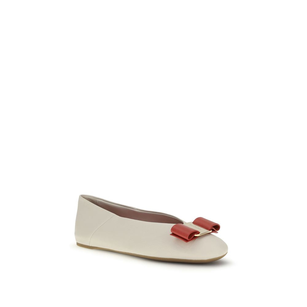 Ballerine Ferragamo in pelle di vitello bianca Bos Taurus