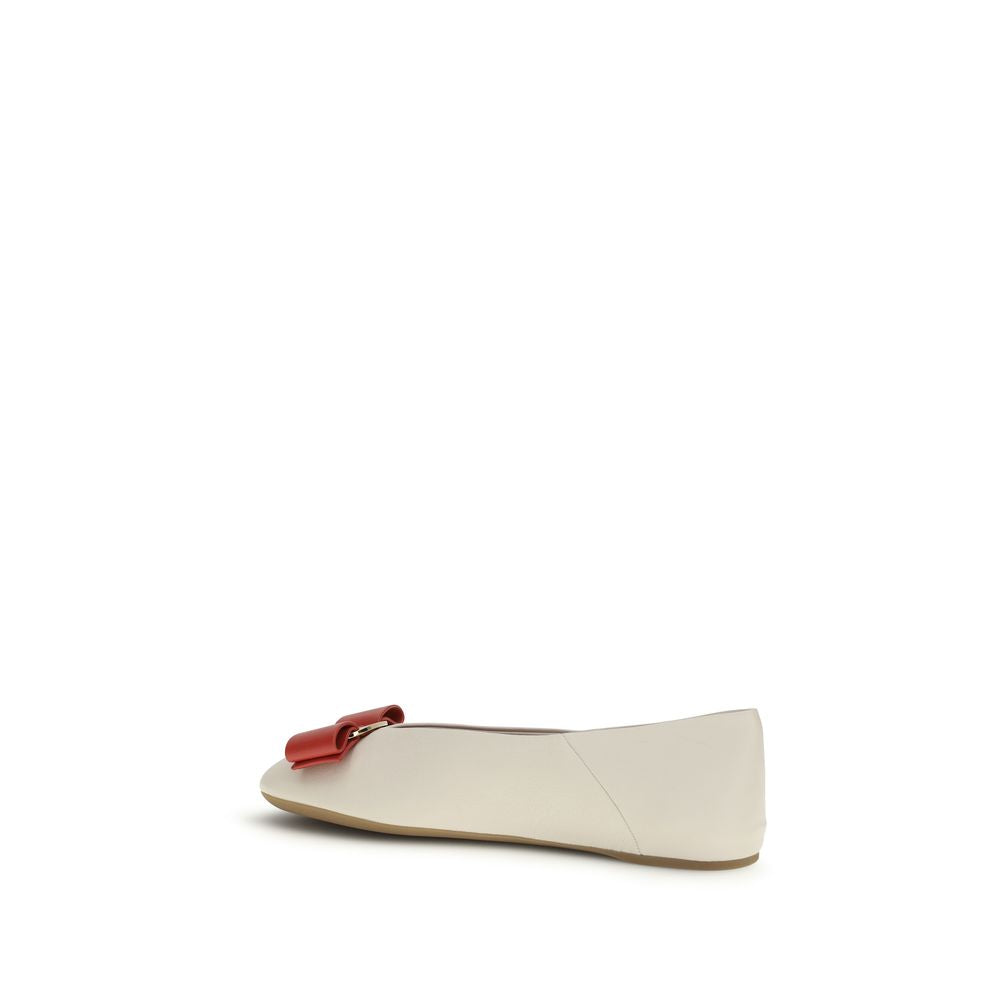 Ballerine Ferragamo in pelle di vitello bianca Bos Taurus