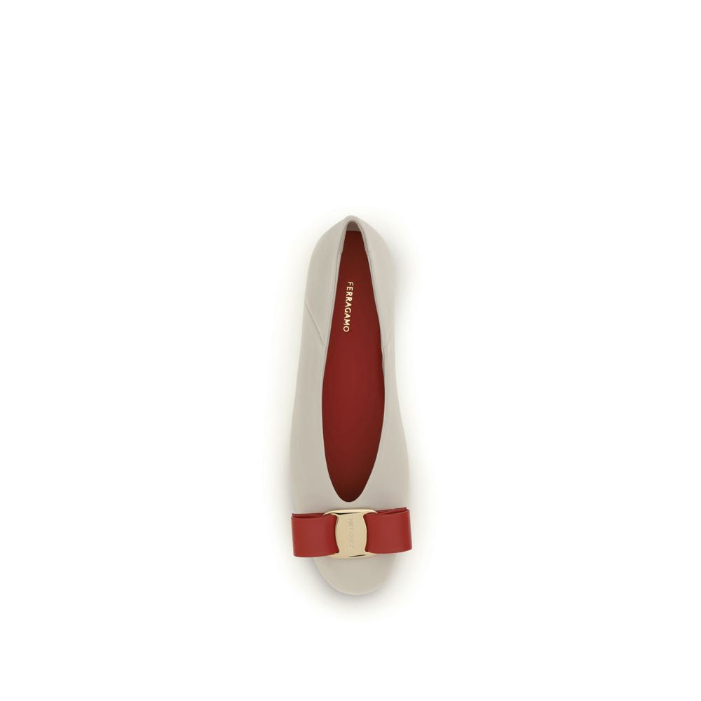 Ballerine Ferragamo in pelle di vitello bianca Bos Taurus