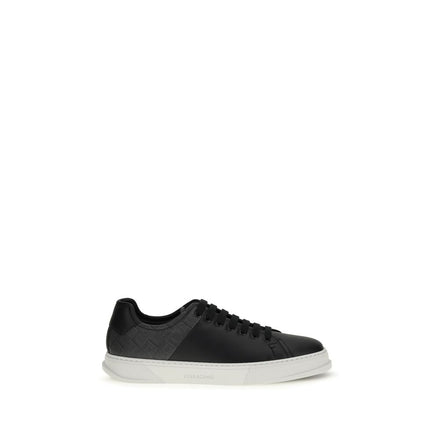 Baskets basses Ferragamo en cuir de veau noir Bos Taurus