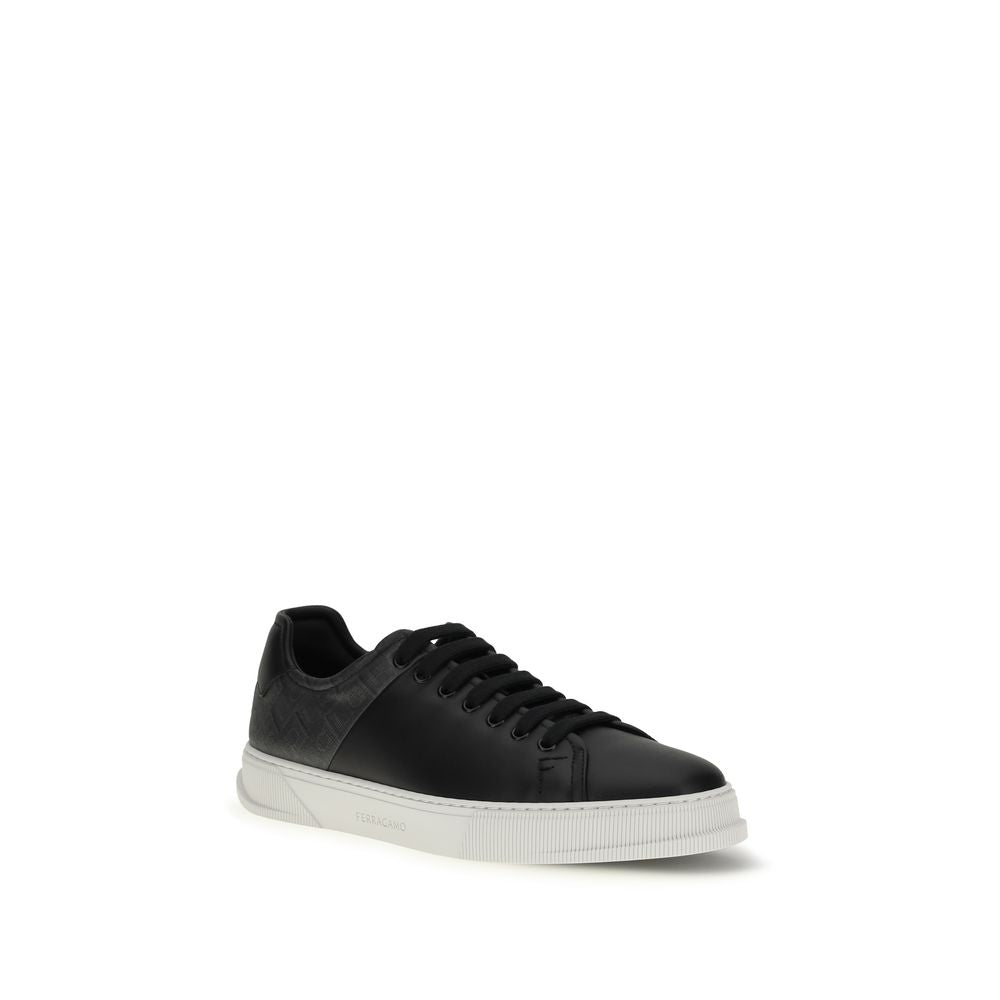 Baskets basses Ferragamo en cuir de veau noir Bos Taurus