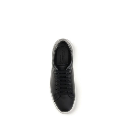 Baskets basses Ferragamo en cuir de veau noir Bos Taurus