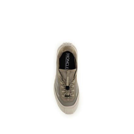 Sneakers sportive Moncler in poliestere grigio