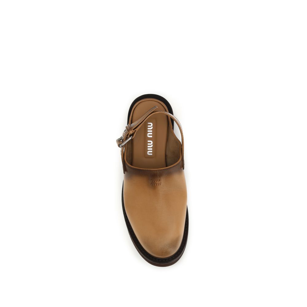 Mules Miu Miu in pelle di vitello marrone Bos Taurus