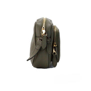 Borsa a tracolla con fotocamera piccola Burberry in pelle martellata verde felce scuro con marchio