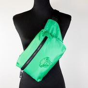 Sac banane Versace petit en nylon vert vif mat Méduse