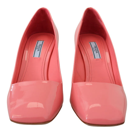 Décolleté con tacco largo in pelle verniciata rosa Prada Classic
