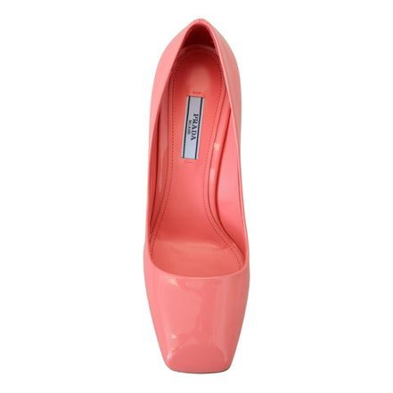 Décolleté con tacco largo in pelle verniciata rosa Prada Classic