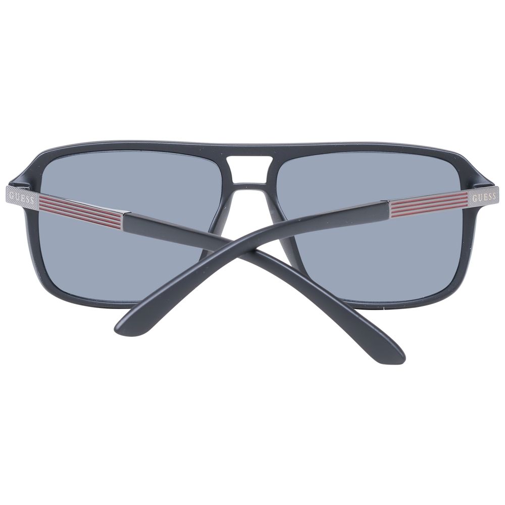Occhiali da sole Guess in plastica nera