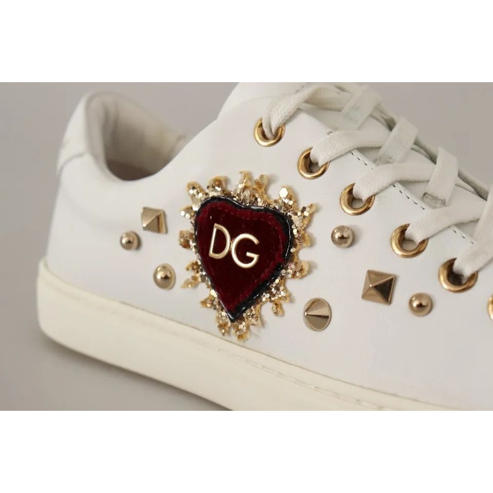 Dolce & Gabbana Scarpe da Ginnastica in Pelle Bianca con Cuori Dorati e Rossi