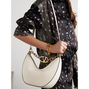 Sac à bandoulière Valentino Garavani petit hobo en cuir ivoire Vlogo