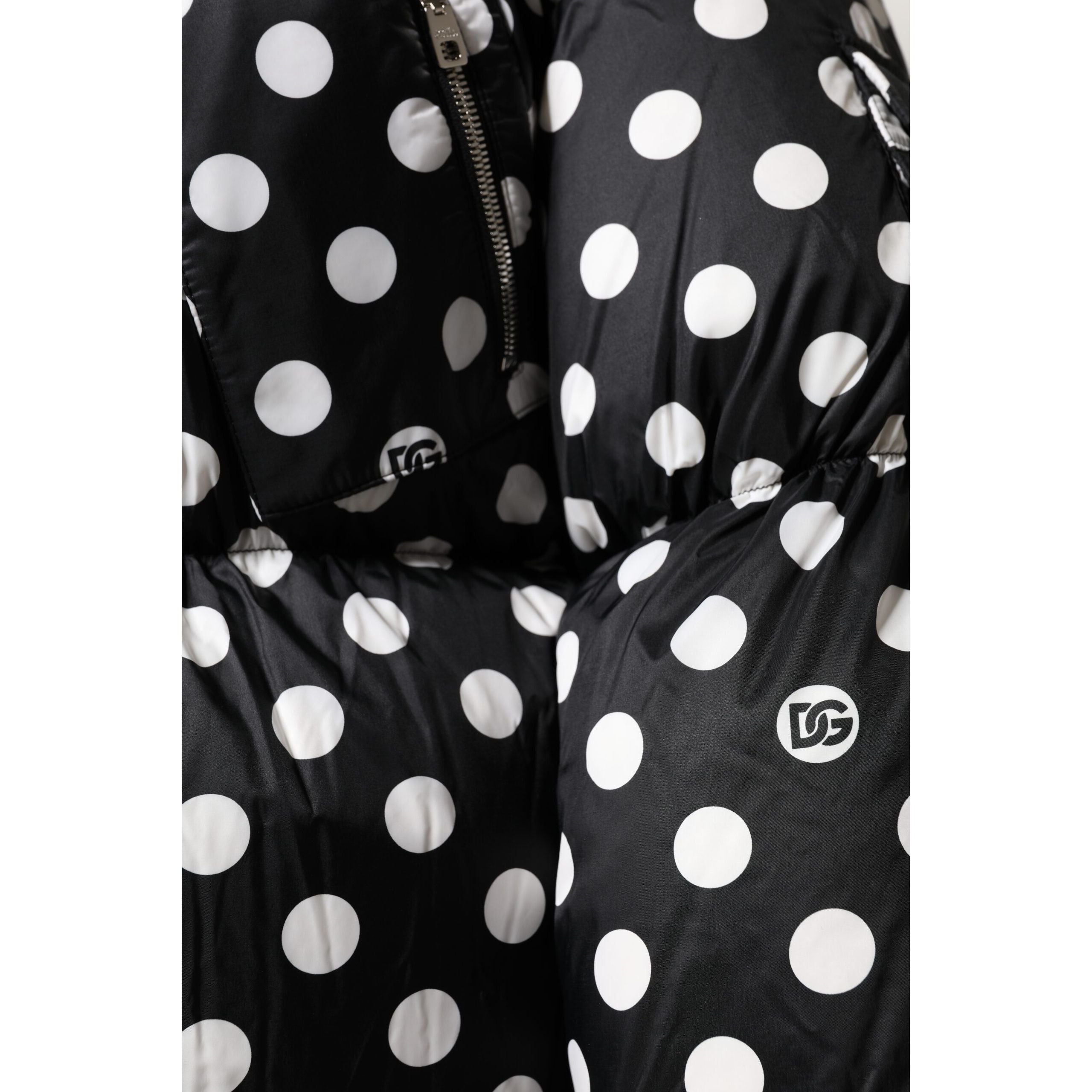 Piumino Dolce & Gabbana con zip intera a pois bianchi e neri