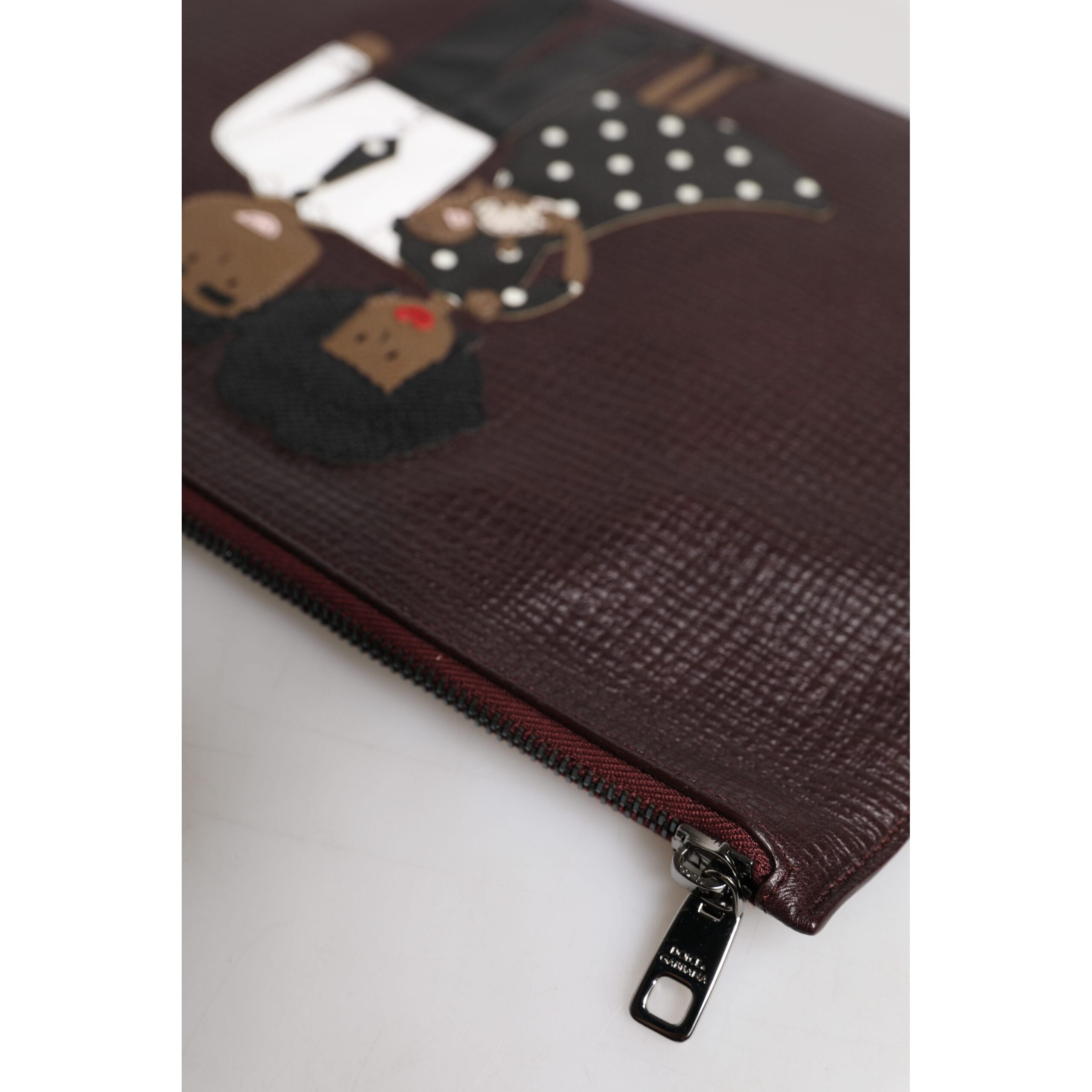 Pochette da uomo Dolce & Gabbana in pelle marrone con applicazioni #DGFAMILY