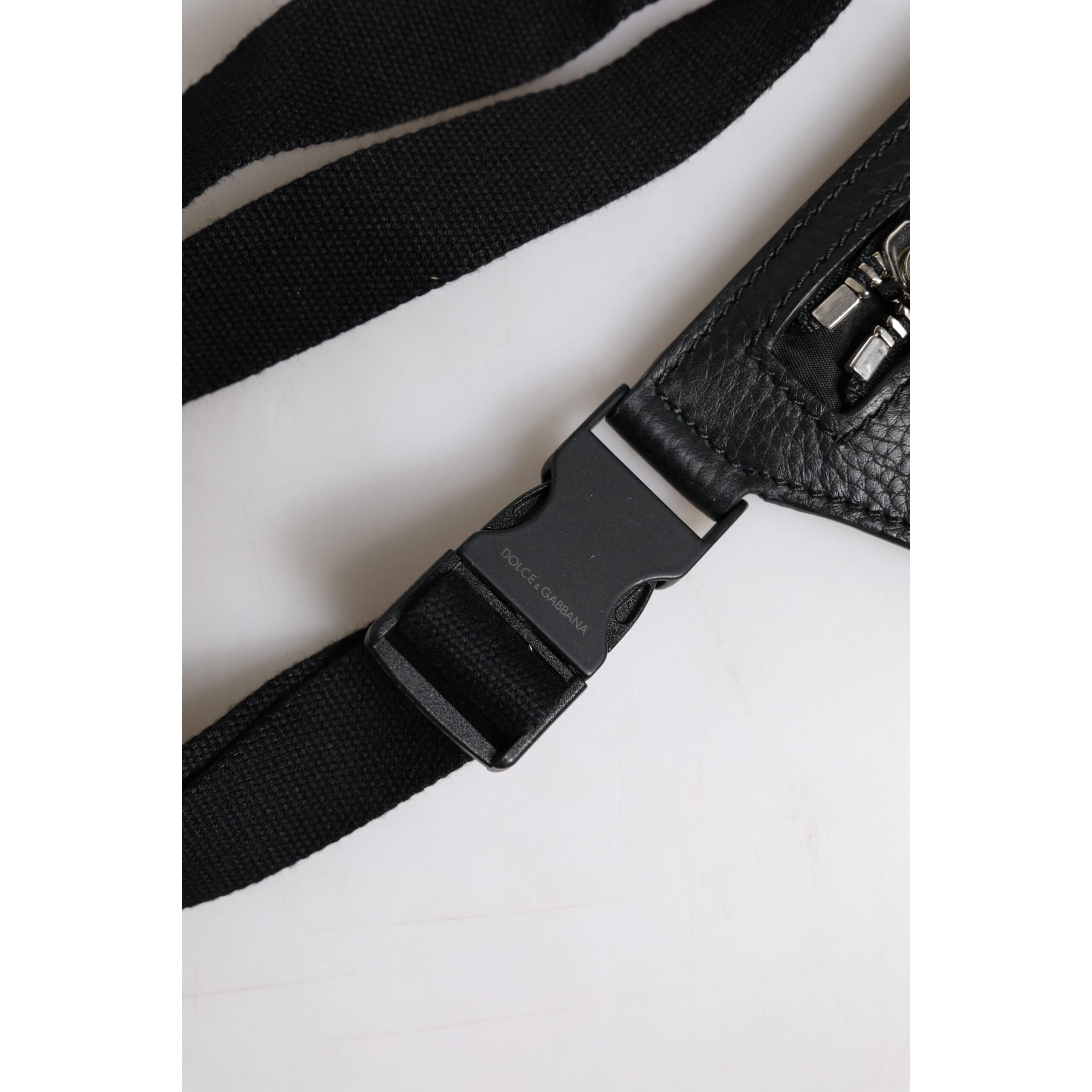 Sac banane Dolce & Gabbana en cuir de veau noir avec plaque logo pour homme