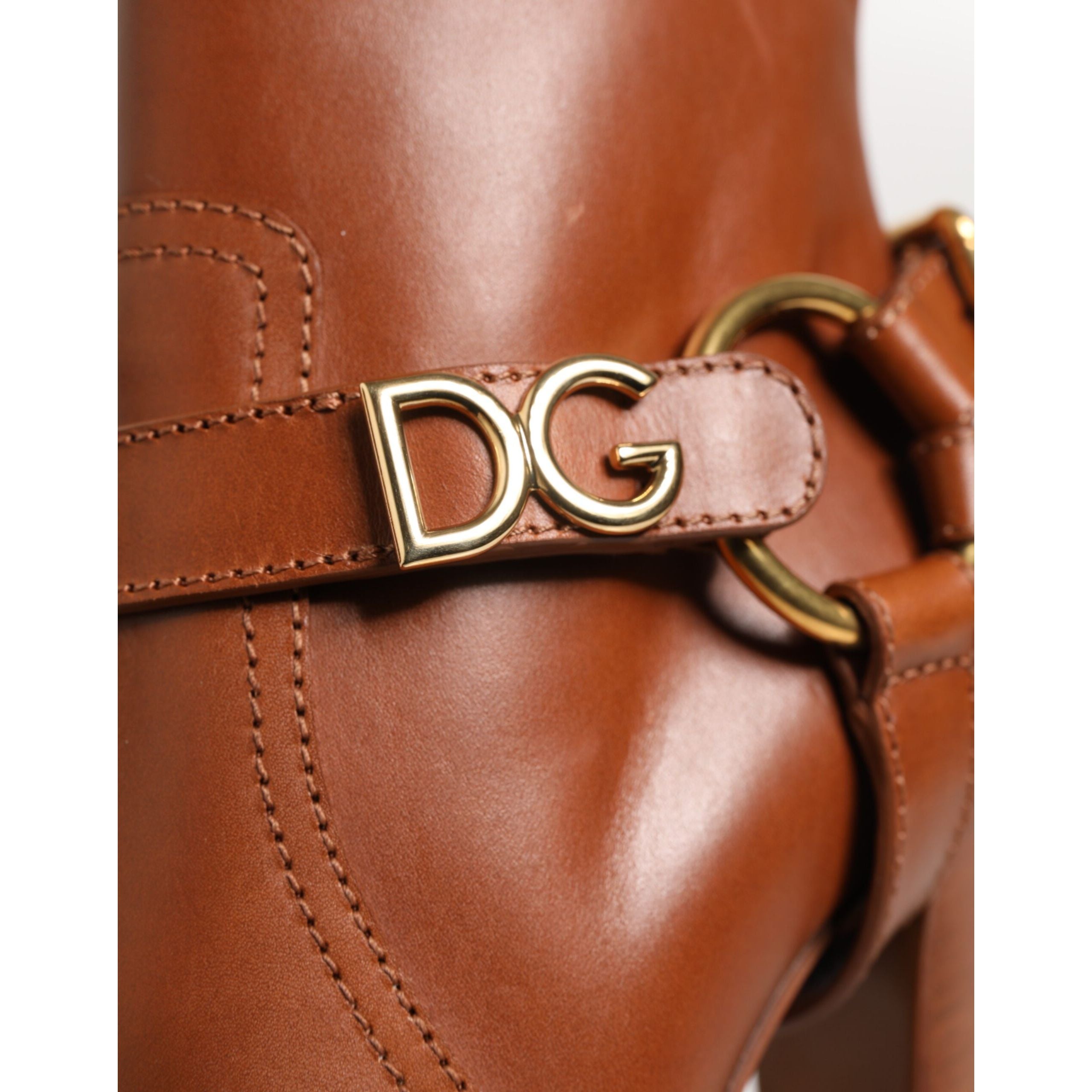 Chaussures Bottines Dolce & Gabbana en Cuir Marron avec Boucle Logo DG