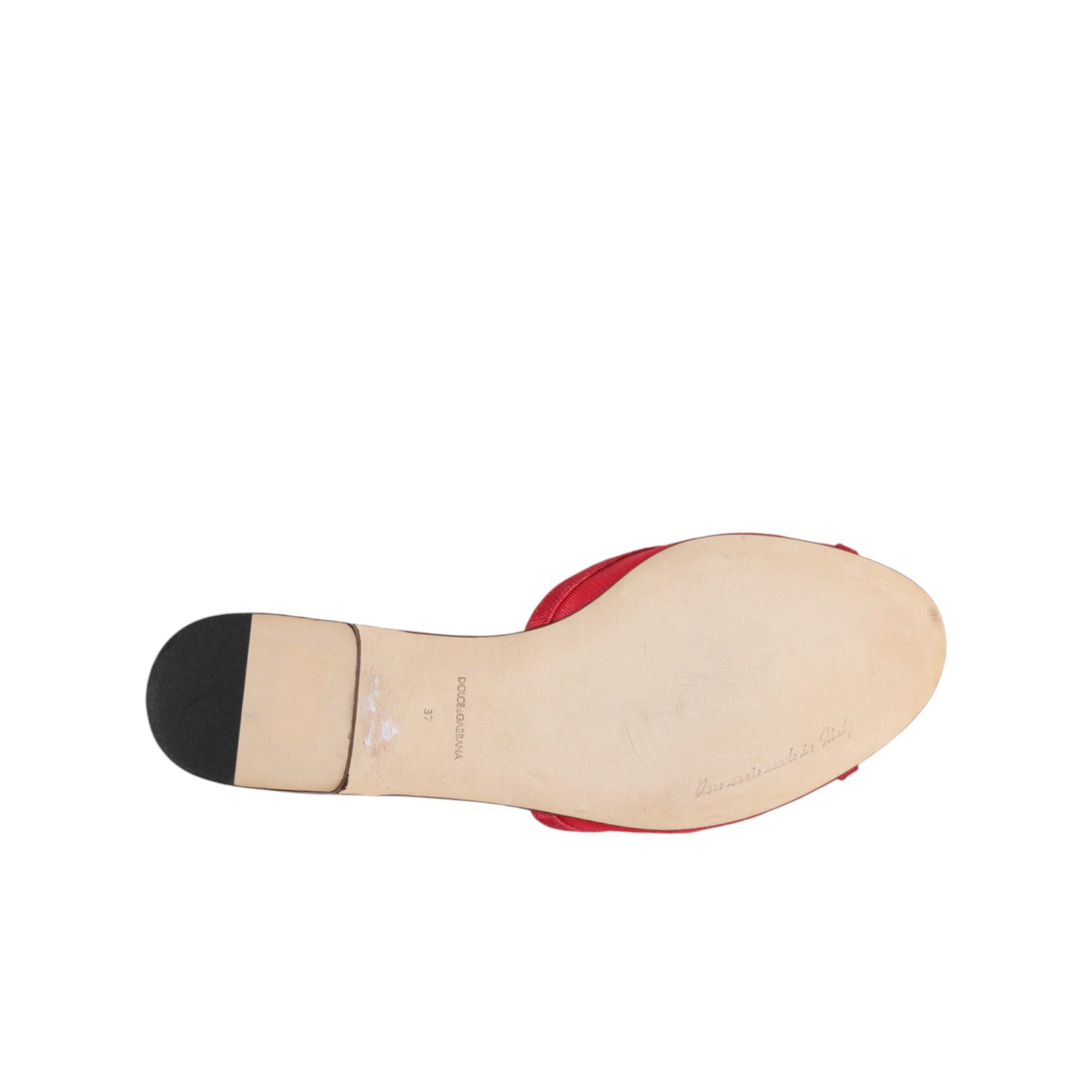 Chaussures Sandales Plates Dolce & Gabbana Rouges Ornées à Enfiler