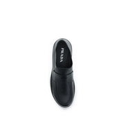 Mocassini slip-on Prada in pelle di vitello nera Bos Taurus