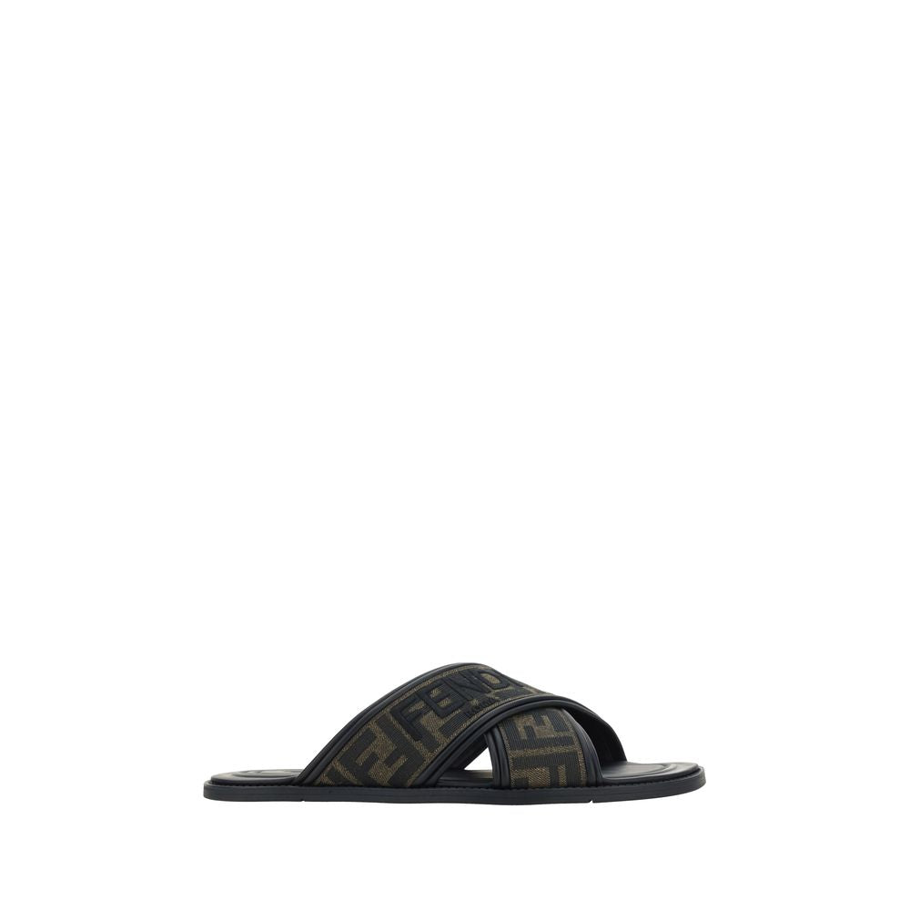 Sandali Fendi in pelle di vitello nera Bos Taurus