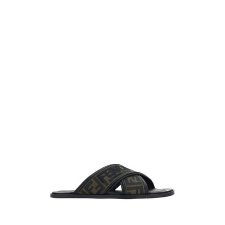 Sandali Fendi in pelle di vitello nera Bos Taurus