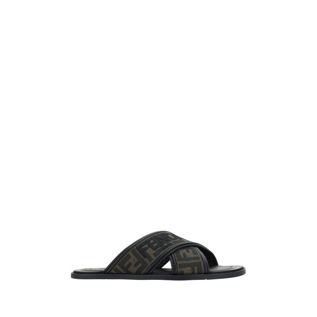 Sandali Fendi in pelle di vitello nera Bos Taurus