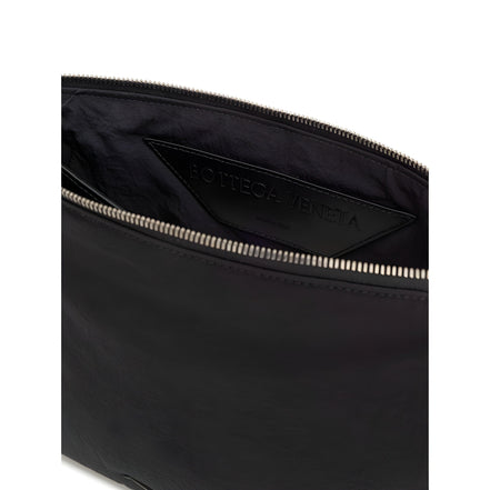Pochette Bottega Veneta en nylon noir