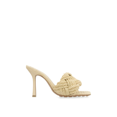 Mules Bottega Veneta en raphia beige