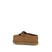 Mules UGG marron en cuir de veau Bos Taurus