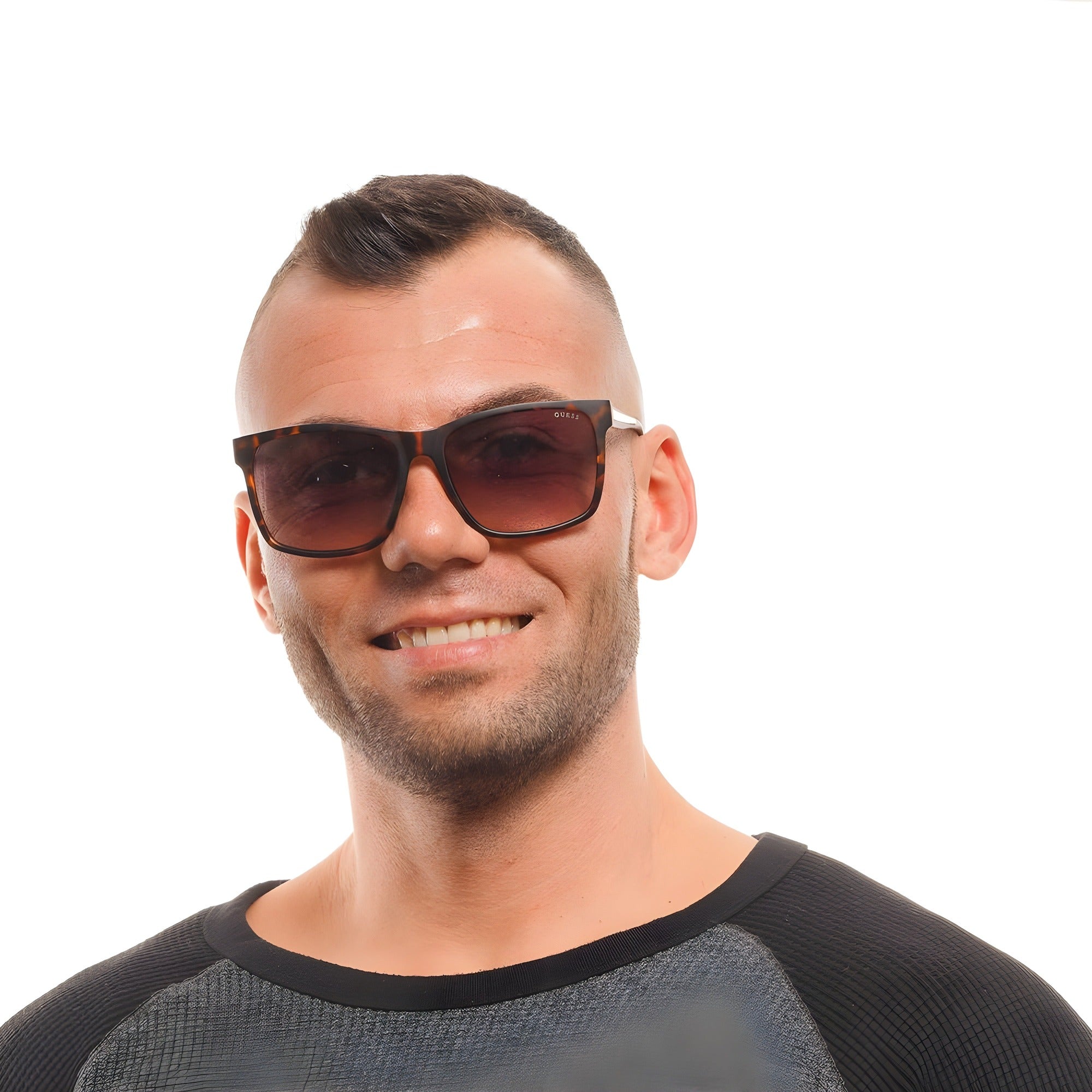 Lunettes de soleil en plastique marron Guess