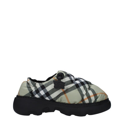 Mocassins à enfiler en tissu vert Burberry